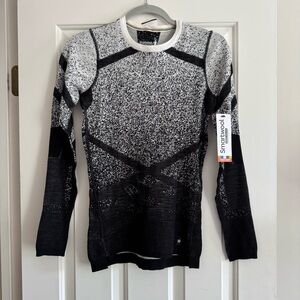 Smartwool women’s Intraknit Thermal Merino Base Layer Crew - Black White - M
